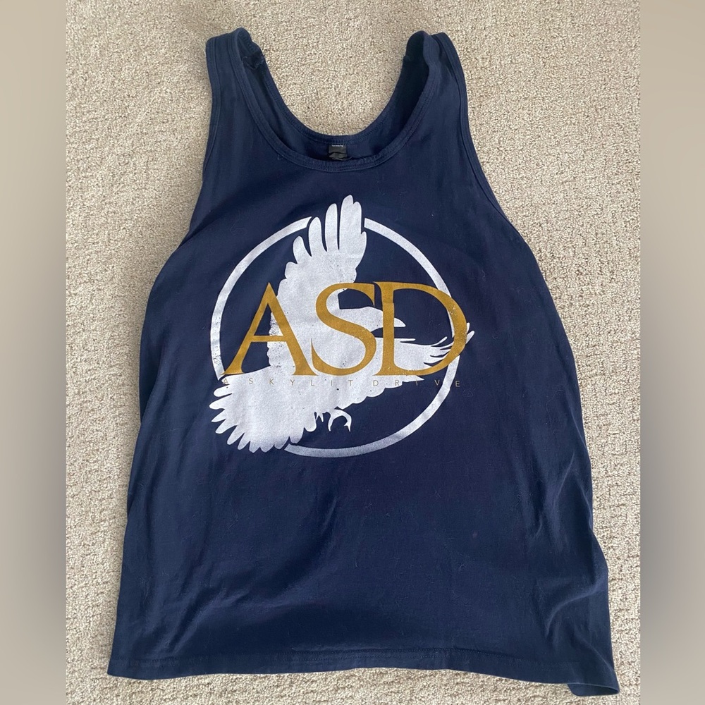 A Skylit Drive Men’s Tank Top XL